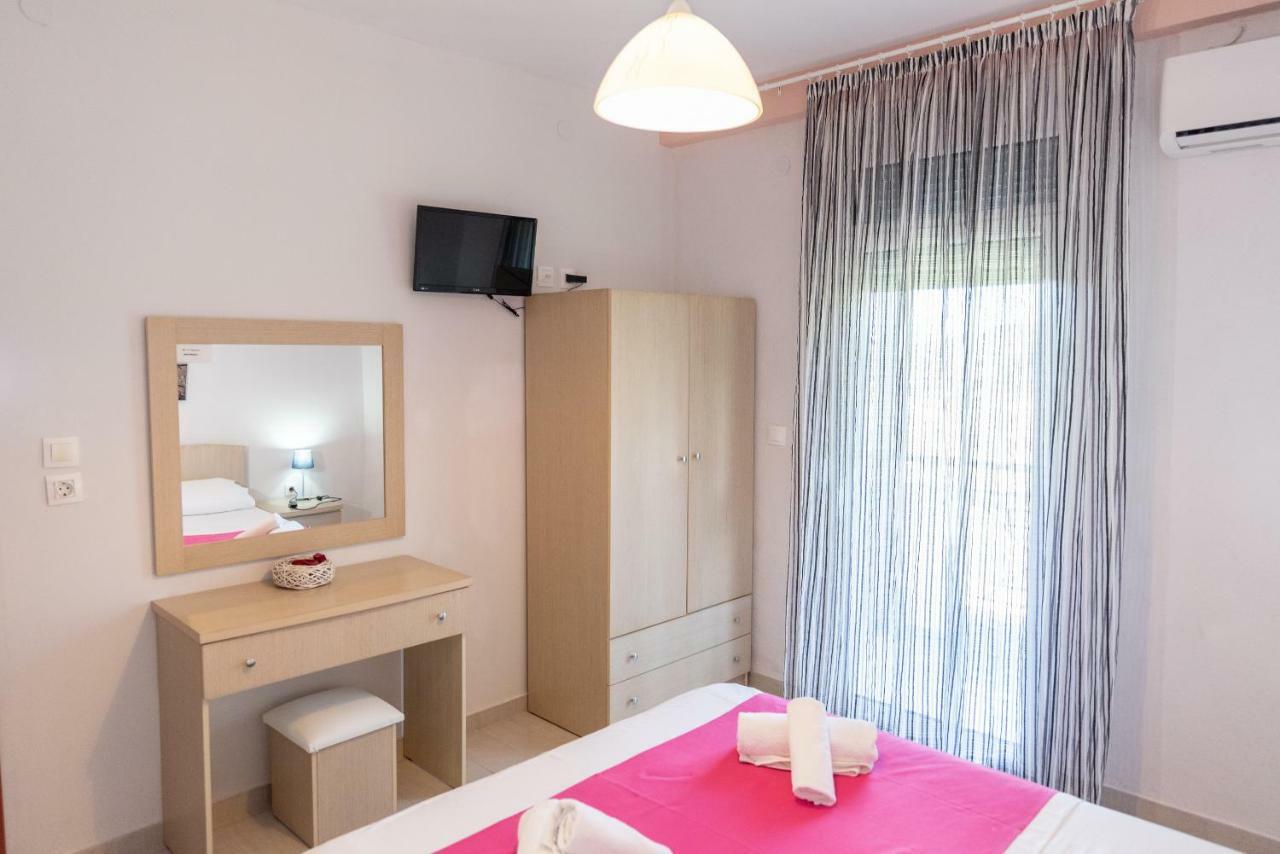Nikos Apartments Órmos Panajías Eksteriør bilde